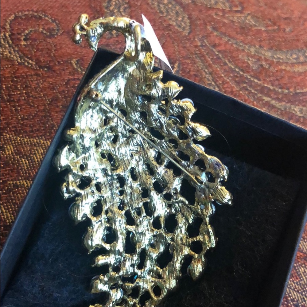 Pin - Picture 3 of 3